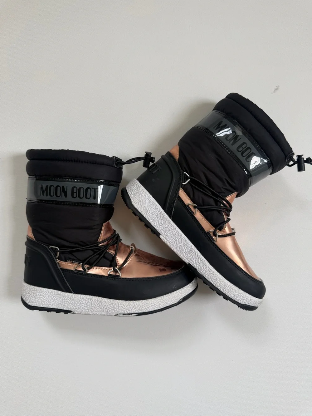 Moon Boot Black and Rose Gold Metallic Winter Boots Kids Size 2.5